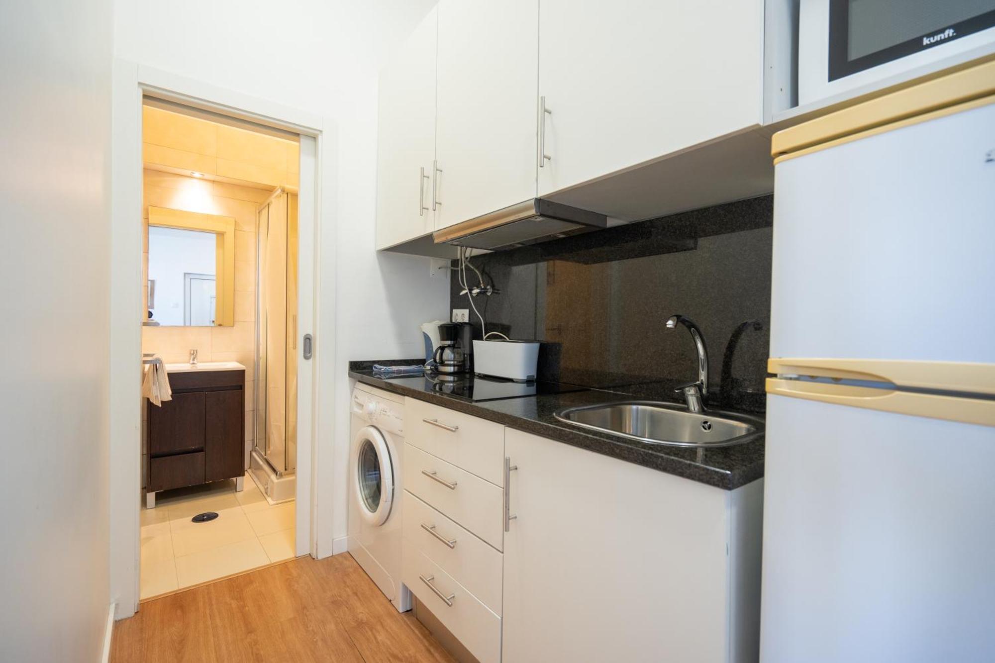 Apartment Mouraria, Center, Tram & Metro *
